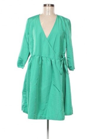Kleid Pieces, Größe M, Farbe Grün, Preis 42,99 €