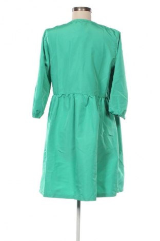 Kleid Pieces, Größe M, Farbe Grün, Preis 42,99 €