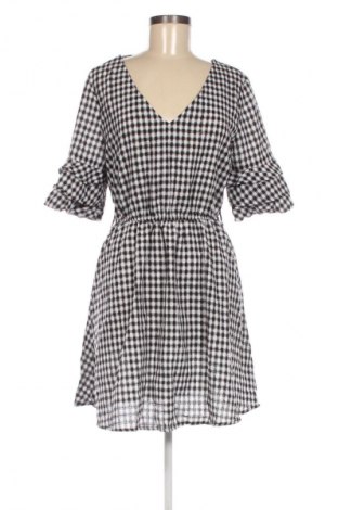 Φόρεμα Pretty Little Thing, Μέγεθος M, Χρώμα Πολύχρωμο, Τιμή 27,70 €