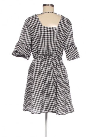 Φόρεμα Pretty Little Thing, Μέγεθος M, Χρώμα Πολύχρωμο, Τιμή 27,70 €
