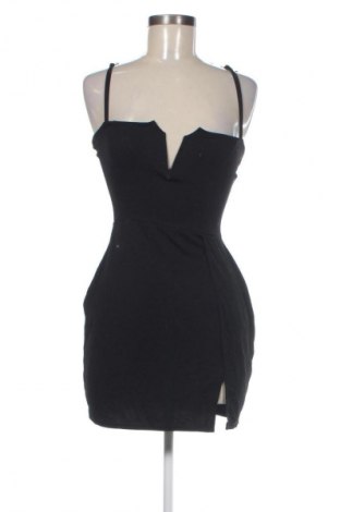 Šaty  Pretty Little Thing, Velikost S, Barva Černá, Cena  329,00 Kč