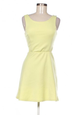 Kleid Pull&Bear, Größe S, Farbe Gelb, Preis € 23,20