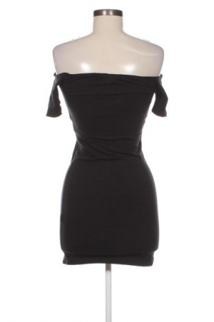 Sukienka Pull&Bear, Rozmiar M, Kolor Czarny, Cena 39,99 zł