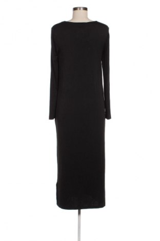 Kleid Reserved, Größe XL, Farbe Schwarz, Preis 23,36 €