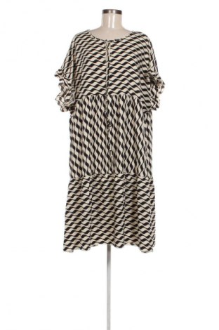 Sukienka SHEIN, Rozmiar 4XL, Kolor Kolorowy, Cena 103,99 zł
