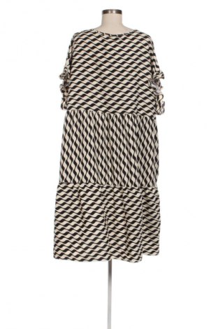 Sukienka SHEIN, Rozmiar 4XL, Kolor Kolorowy, Cena 103,99 zł