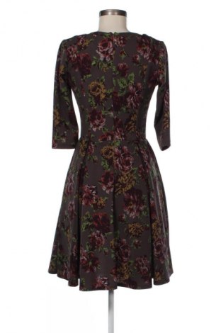 Kleid Santana, Größe M, Farbe Mehrfarbig, Preis € 7,99
