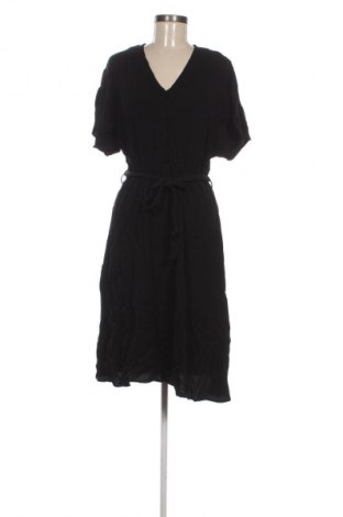 Kleid Selected Femme, Größe M, Farbe Schwarz, Preis 42,99 €