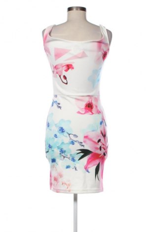 Kleid Signature, Größe M, Farbe Mehrfarbig, Preis € 17,90
