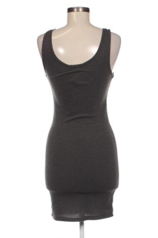 Kleid Streetwear Society, Größe S, Farbe Grau, Preis 15,99 €