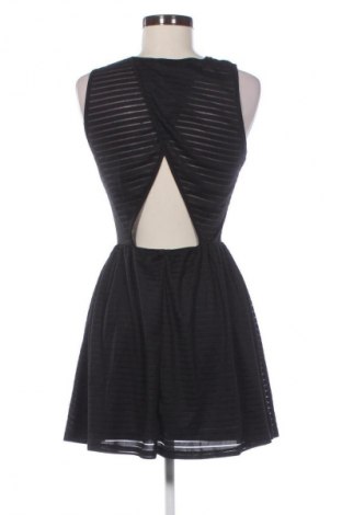 Рокля Topshop, Размер S, Цвят Черен, Цена 21,99 лв.