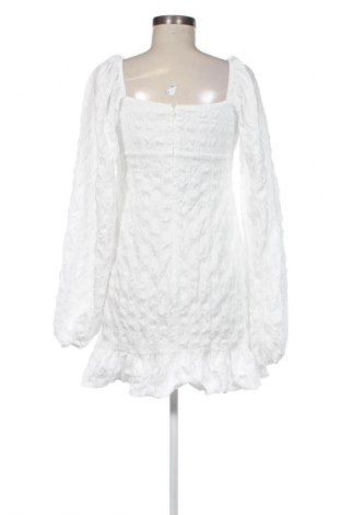 Kleid Trendyol, Größe M, Farbe Weiß, Preis € 24,99