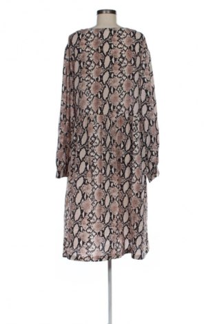 Φόρεμα Unbranded, Μέγεθος 4XL, Χρώμα Πολύχρωμο, Τιμή 12,99 €