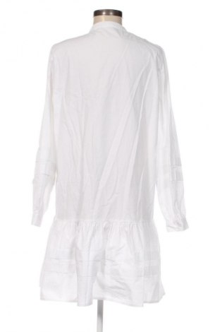 Kleid VILA, Größe M, Farbe Weiß, Preis 18,99 €