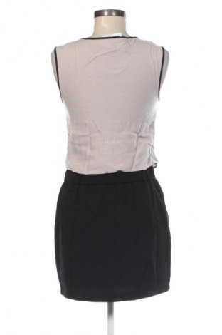 Kleid Zara, Größe M, Farbe Mehrfarbig, Preis 20,99 €