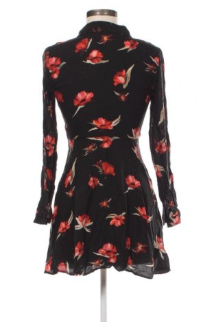 Kleid Zara, Größe S, Farbe Mehrfarbig, Preis € 10,99