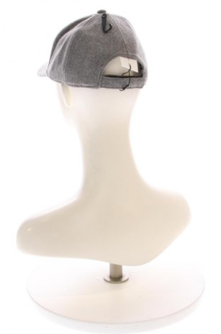 Mütze Ann-Kathrin Gotze x P&C, Farbe Grau, Preis € 37,99