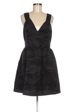 Dámské šaty s tráky H&M, Velikost L, Barva Černá, Cena  329,00 Kč