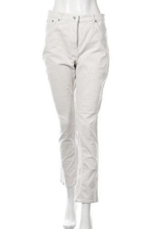 Дамски джинси Weekday, Размер XL, Цвят Бял, 98% памук, 2% еластан, Цена 21,22 лв.