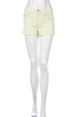 Γυναικείο κοντό παντελόνι Bershka, Μέγεθος S, Χρώμα Πράσινο, Τιμή 17,32 €