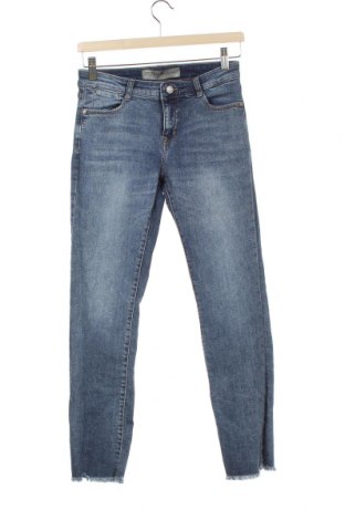 Damskie jeansy Clockhouse, Rozmiar S, Kolor Niebieski, 99% bawełna, 1% elastyna, Cena 111,95 zł