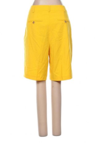 Дамски къс панталон Zero, Размер M, Цвят Жълт, Цена 17,80 лв.