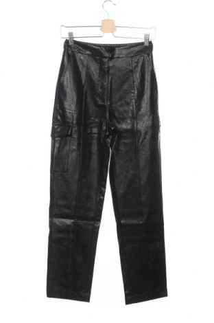 Γυναικείο παντελόνι δερμάτινο NA-KD, Μέγεθος XS, Χρώμα Μαύρο, Δερματίνη, Τιμή 33,71 €