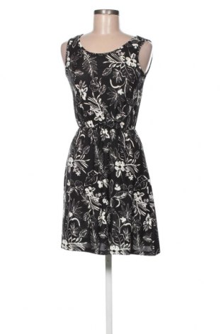 Kleid Defacto, Größe S, Farbe Schwarz, 94% Polyester, 6% Elastan, Preis 22,12 €
