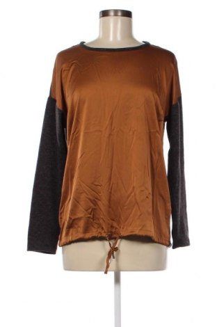 Γυναικεία μπλούζα C'est Tout, Μέγεθος XS, Χρώμα Πολύχρωμο, Τιμή 2,60 €