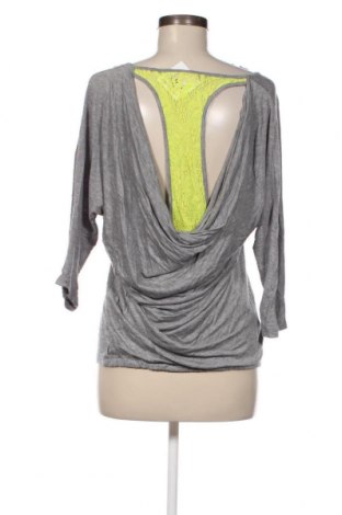 Γυναικεία μπλούζα Maui Wowie, Μέγεθος XS, Χρώμα Γκρί, Τιμή 1,60 €