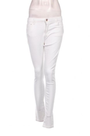 Γυναικείο Τζίν ONLY, Μέγεθος M, Χρώμα Λευκό, Τιμή 7,36 €