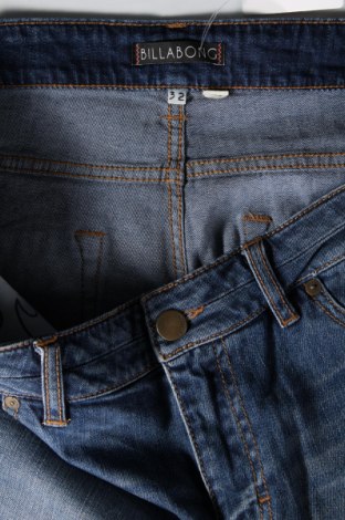 Дамски къс панталон Billabong, Размер XL, Цвят Син, Цена 15,60 лв.
