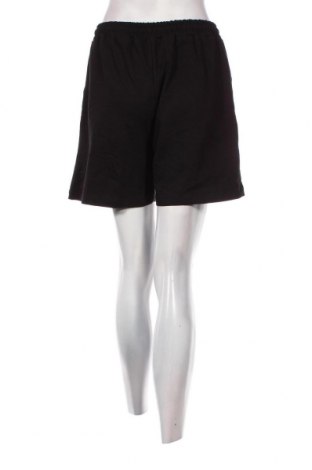 Pantaloni scurți de femei LELA, Mărime L, Culoare Negru, Preț 101,97 Lei