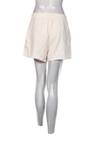 Damen Shorts Pull&Bear, Größe L, Farbe Ecru, Preis 6,23 €