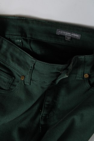 Pantaloni de femei Alexander Mcqueen, Mărime M, Culoare Verde, Preț 1.026,32 Lei