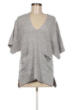 Дамски пуловер Gina Tricot, Размер XS, Цвят Сив, Цена 3,80 лв.