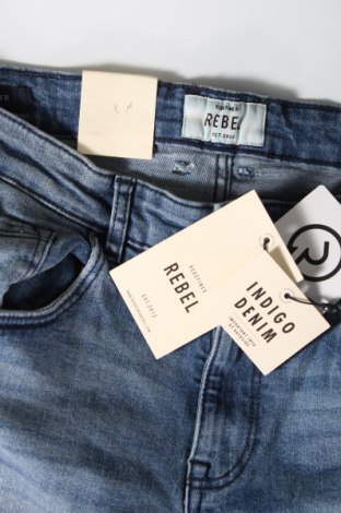 Herren Jeans Rebel, Größe M, Farbe Blau, Preis 10,91 €