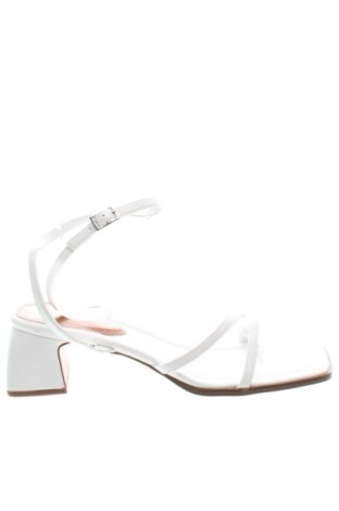 Sandalen ASOS, Größe 41, Farbe Weiß, Preis 40,72 €
