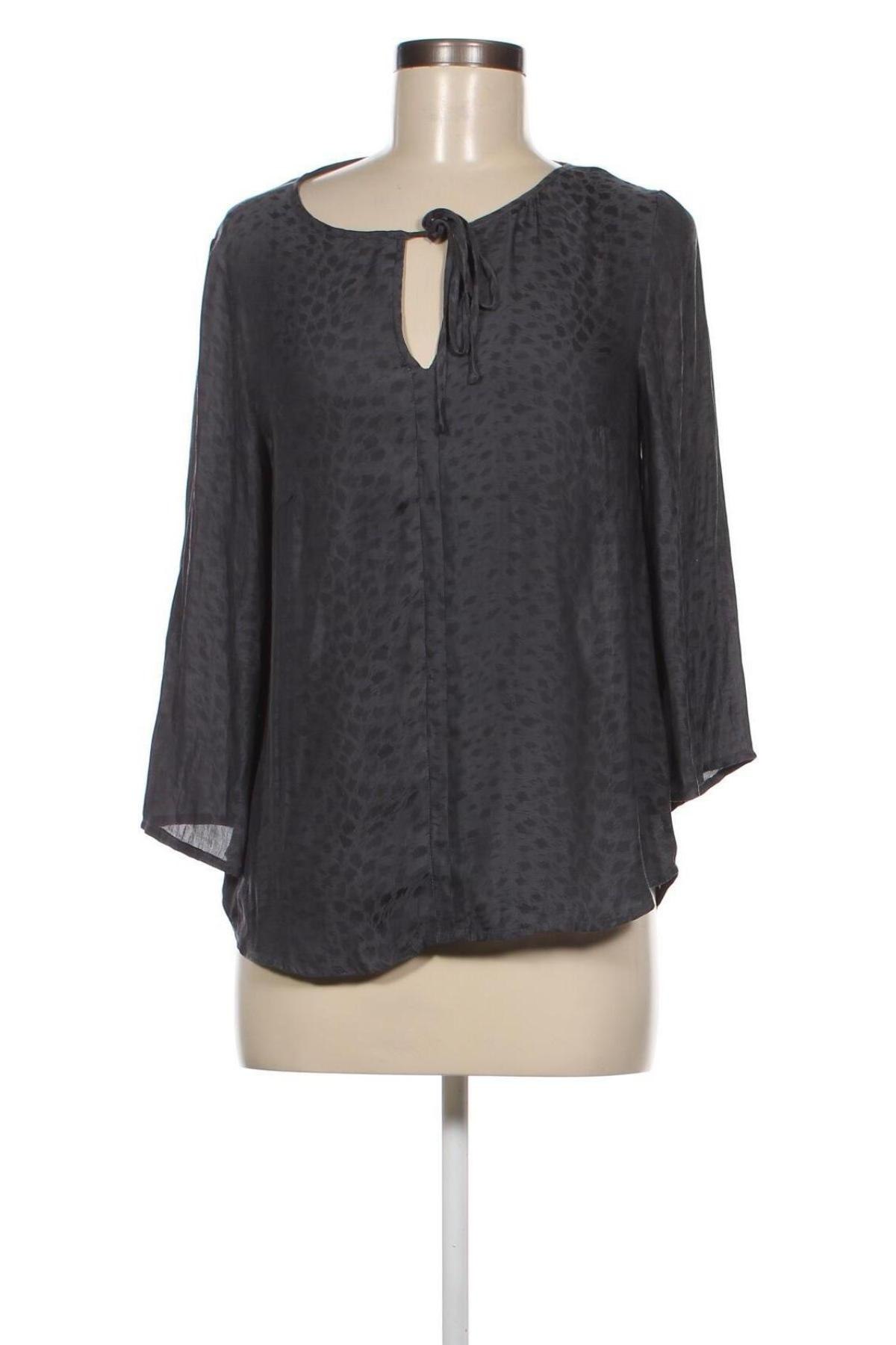 Damen Shirt Saint Tropez, Größe XS, Farbe Grau, Preis 2,46 €