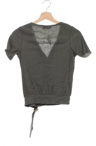 Damen Shirt Bershka, Größe XS, Farbe Grün, Preis 2,99 €