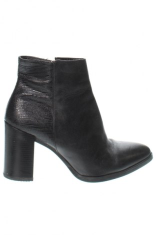 Damen Stiefeletten, Größe 39, Farbe Schwarz, Preis 15,79 €