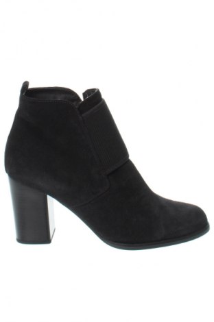 Damen Stiefeletten Alesya, Größe 39, Farbe Schwarz, Preis 68,99 €