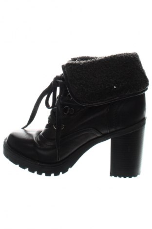 Botine de damă Firetrap, Mărime 38, Culoare Negru, Preț 69,99 Lei