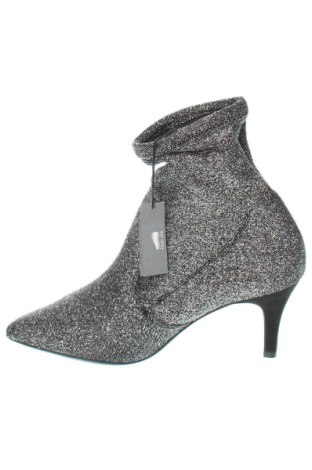 Damen Stiefeletten Marco Tozzi, Größe 40, Farbe Silber, Preis € 30,99