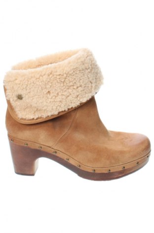 Dámské poltopánky UGG Australia, Veľkosť 39, Farba Hnedá, Cena  81,95 €