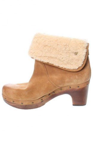 Dámské boty  UGG Australia, Velikost 39, Barva Hnědá, Cena  2 299,00 Kč