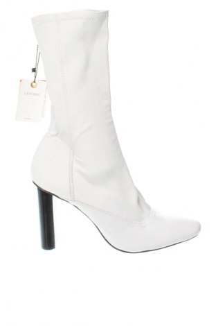 Botine de damă Zara, Mărime 39, Culoare Alb, Preț 267,99 Lei