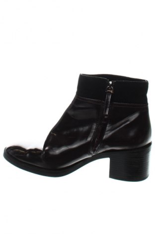 Botine de damă Zara, Mărime 39, Culoare Maro, Preț 203,99 Lei