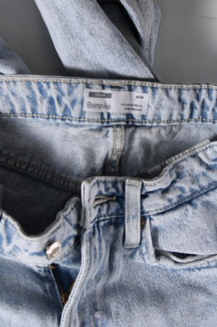 Γυναικείο Τζίν Bershka, Μέγεθος S, Χρώμα Μπλέ, Τιμή 15,00 €