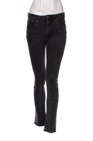 Damen Jeans Bershka, Größe M, Farbe Grau, Preis 8,48 €